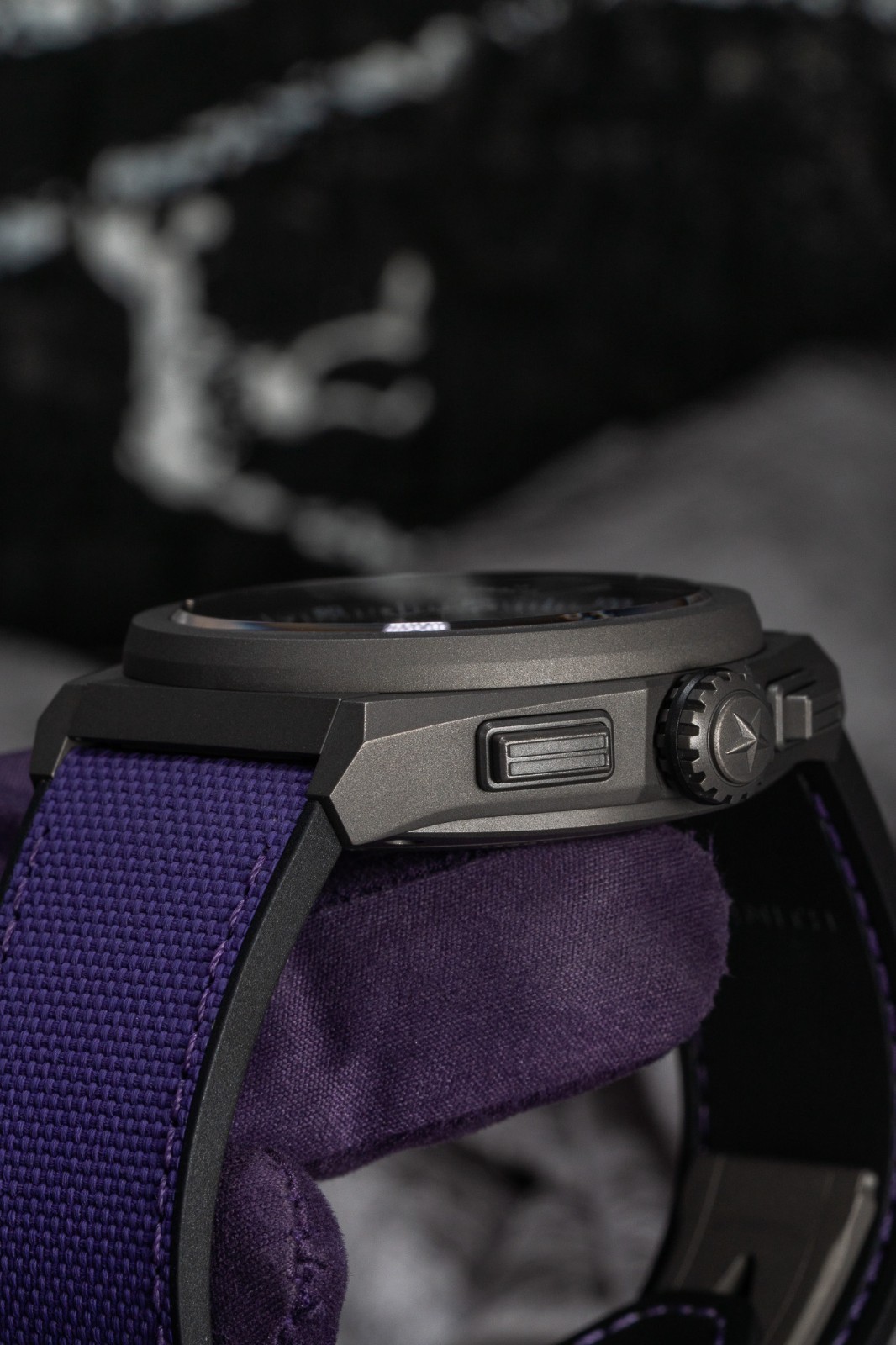Zenith Defy El Primero 21 Ultraviolet Purple 44mm Titanium Chronograph Complete