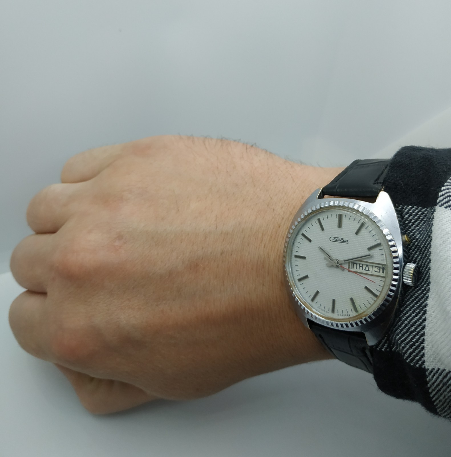 Dress Men’s Watch SLAVA Vintage USSR Mechanical SERVICED Retro Soviet Russia