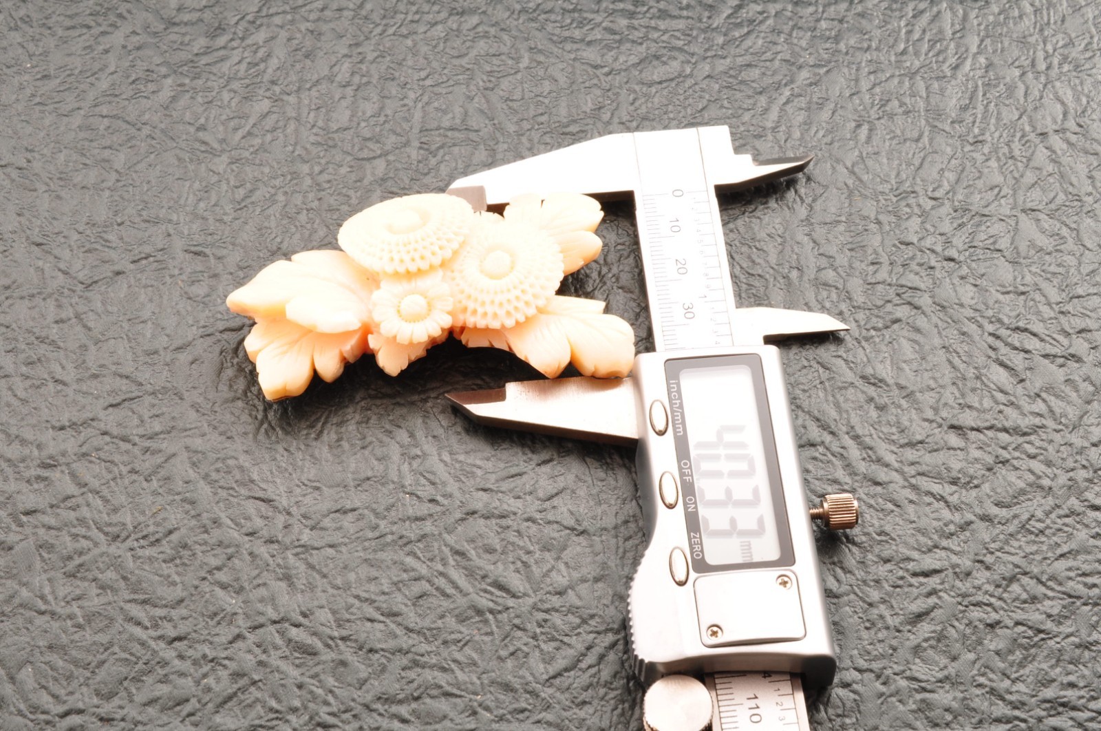 Vintage angel skin coral OBIDOME, “chrysanthemum” Certificate, (69mm 266.0ct).