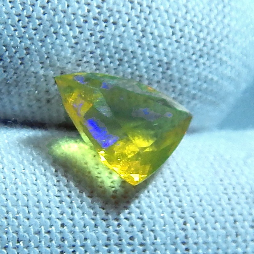 TOP 1.8ct IF Orange Fire Opal Bold Flash Natural Mined Unheated Faceted Trillion