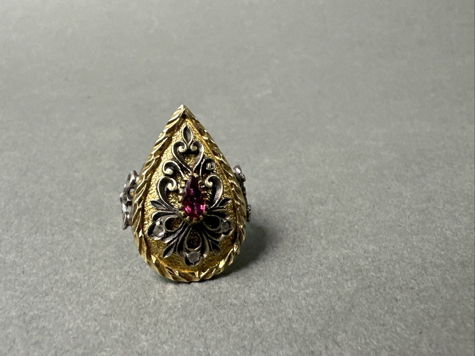 Vtg 1950s Ornate 18k Ruby 9.8g Sz 7 Ring Estate Find NR