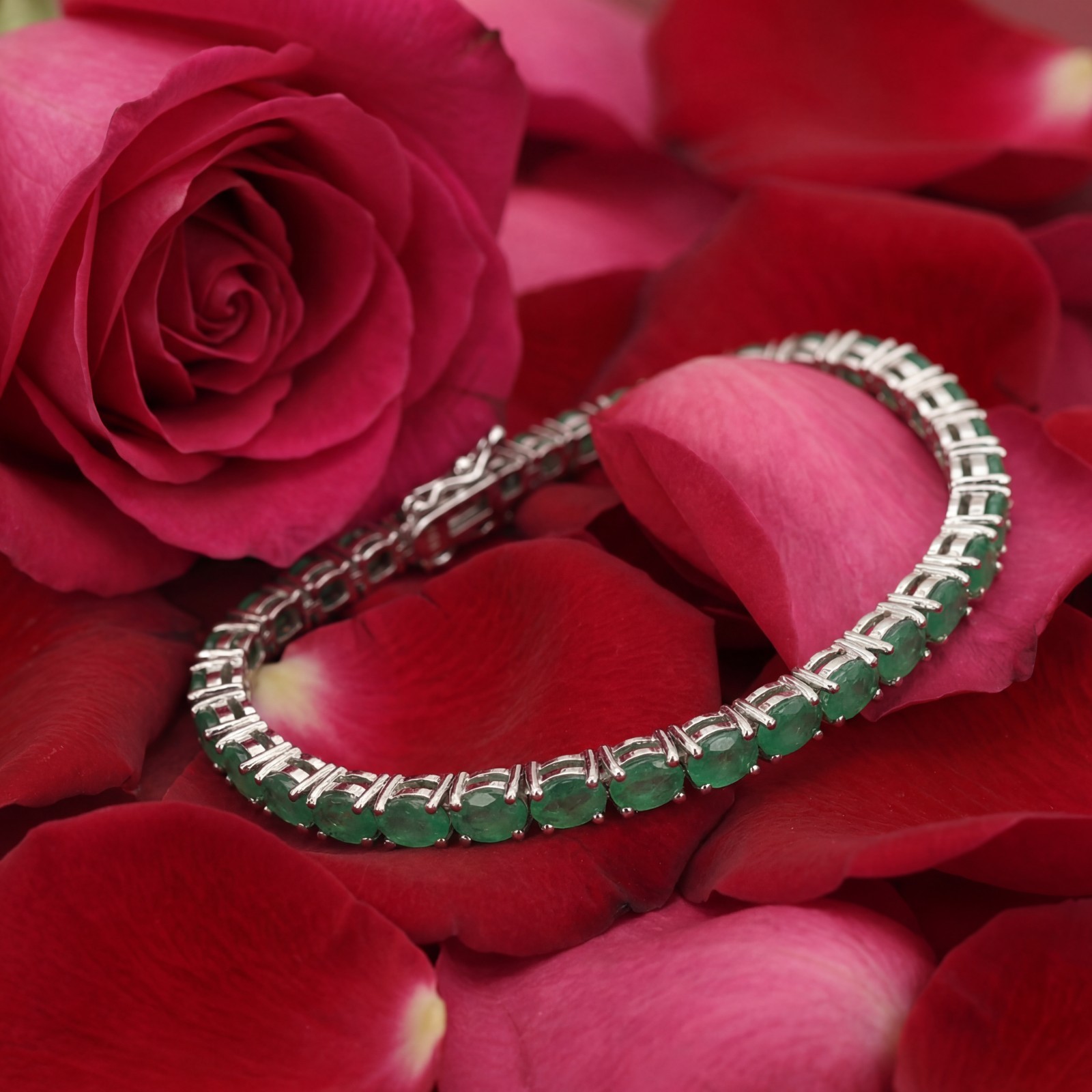 925 Sterling Silver and Emerald Tennis Bracelet