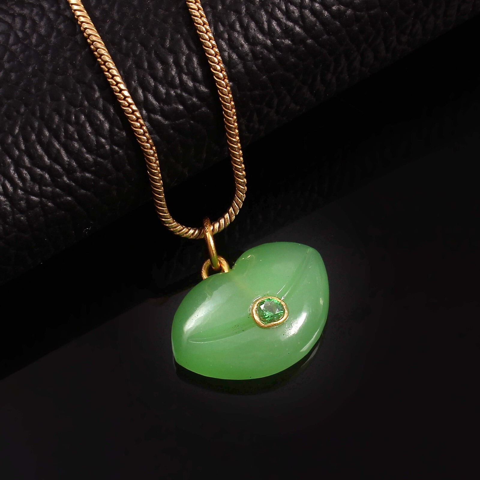 925 Sterling Silver Green Onyx Pendant Carving Lip Shape Gift For Her Jewelry