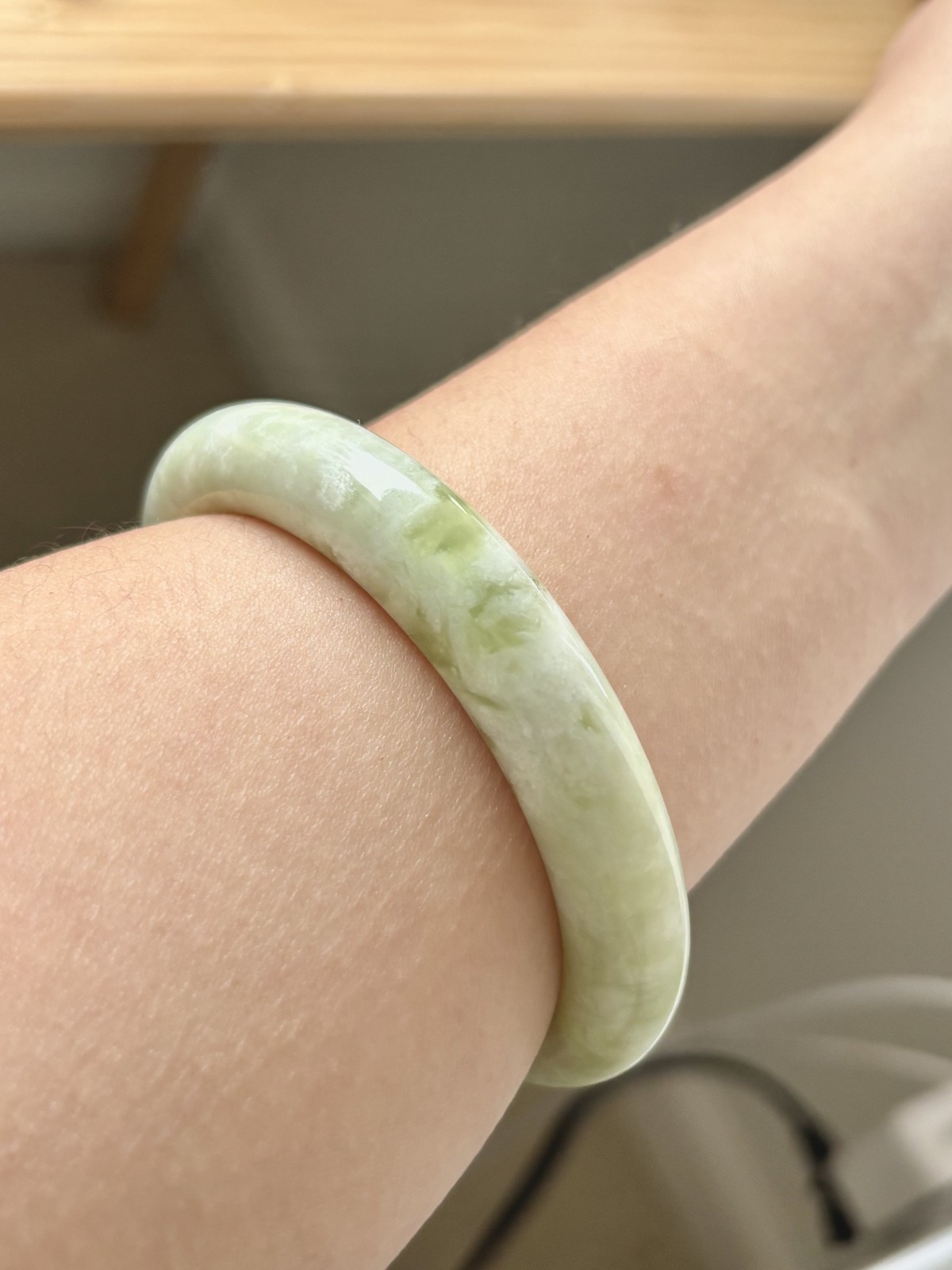 61mm Xiu Jade Women’s Bangle 100% Natural Green Bangle Jadeite