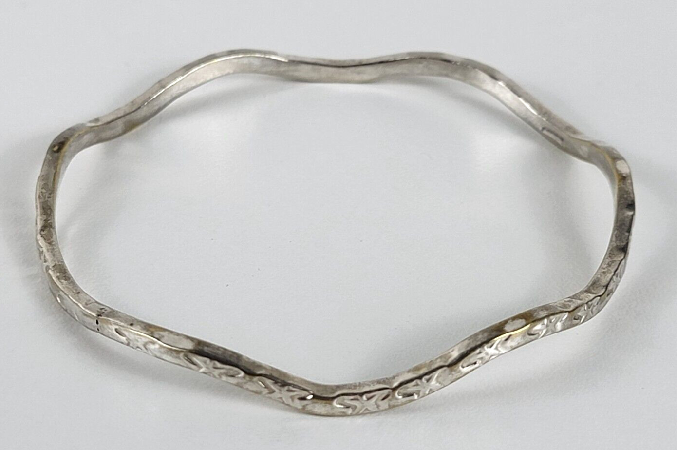 Vintage TAXCO 925 Sterling Silver Wavy Etched Bangle Bracelet 8.25 In