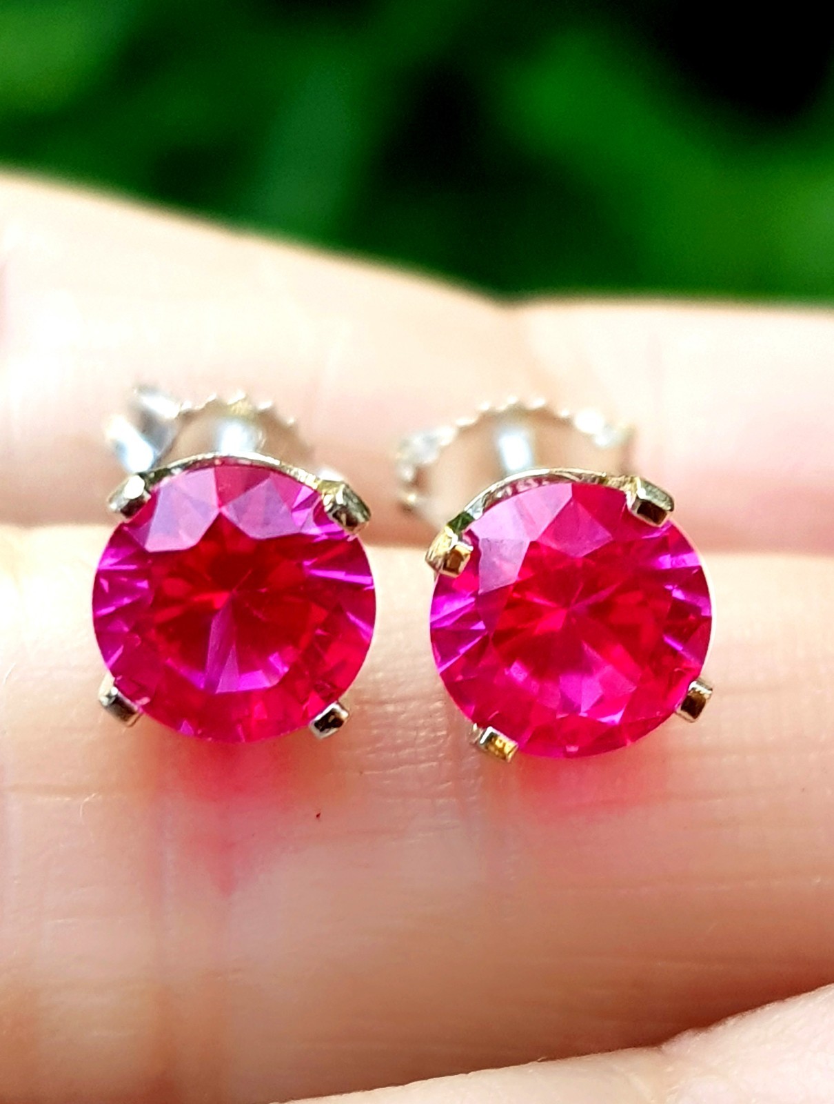 Natural Dark Pink Sapphire Solid 14K White Gold Studs Earrings. Sapphire Jewelry