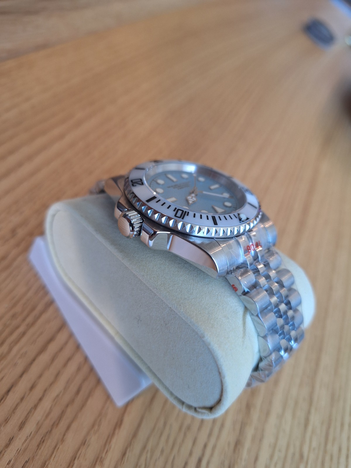40mm Custom Glacier Blue Diver Watch – VH31, White Ceramic Bezel 904L Jubilee