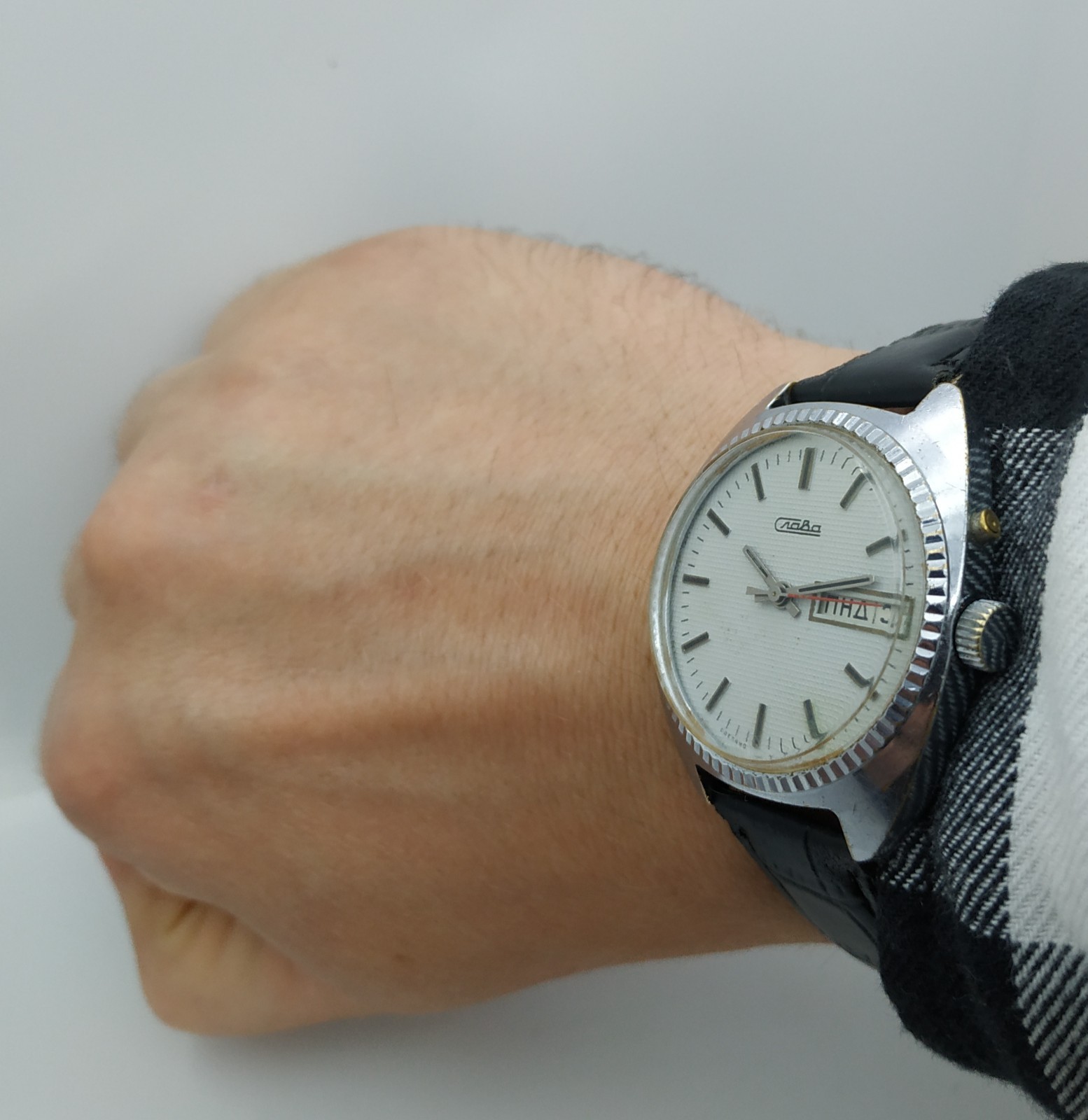 Dress Men’s Watch SLAVA Vintage USSR Mechanical SERVICED Retro Soviet Russia