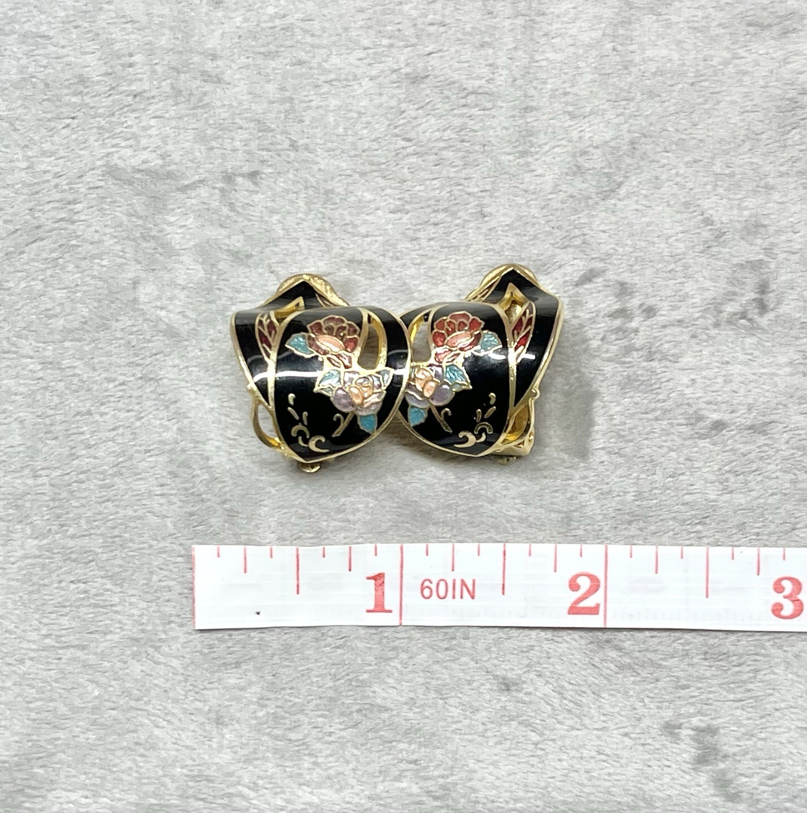 Vintage cloisonné enamel clip-ons black floral rose gold tone half hoop earrings