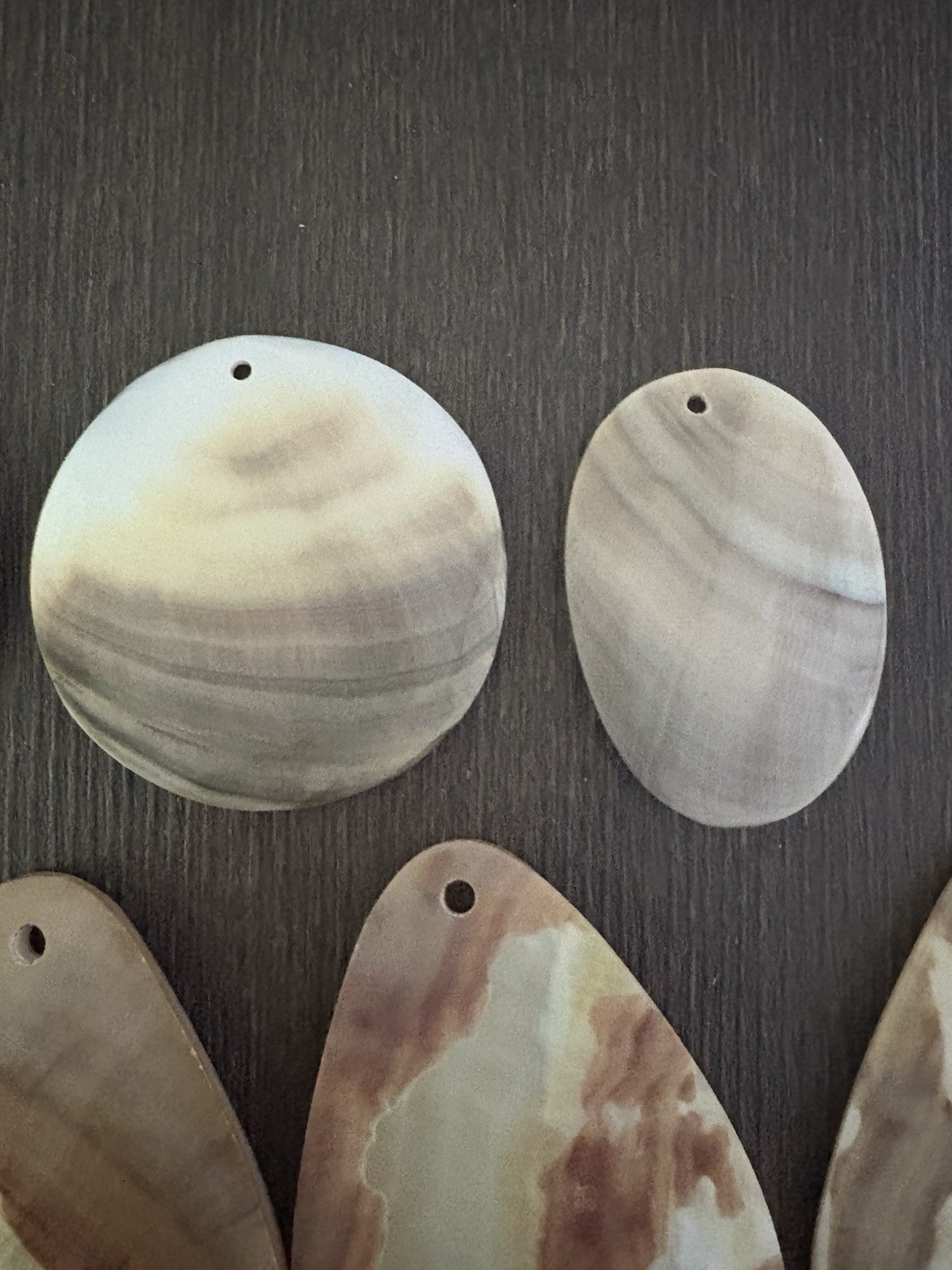 Large Mother Of Pearl Drops Pendants In Diff Sizes And Colors 19 Total Read Info