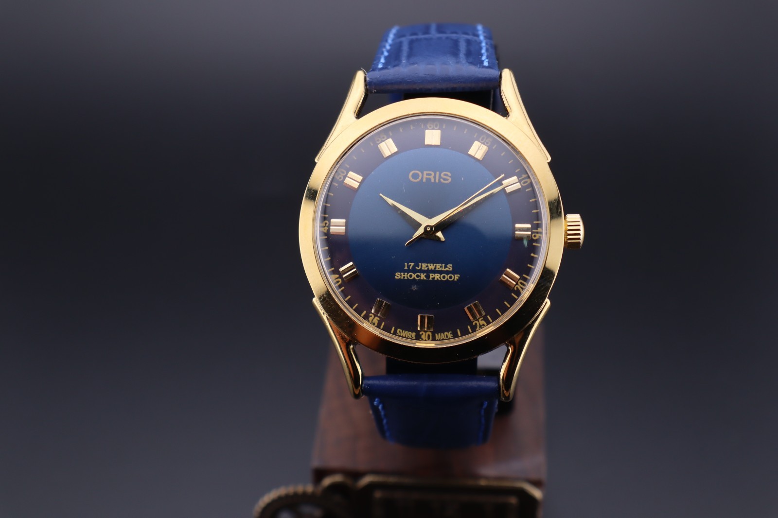 Vintage ORIS Swiss Hand-Wind Classic Mechanical Collectible Men’s Wrist Watch