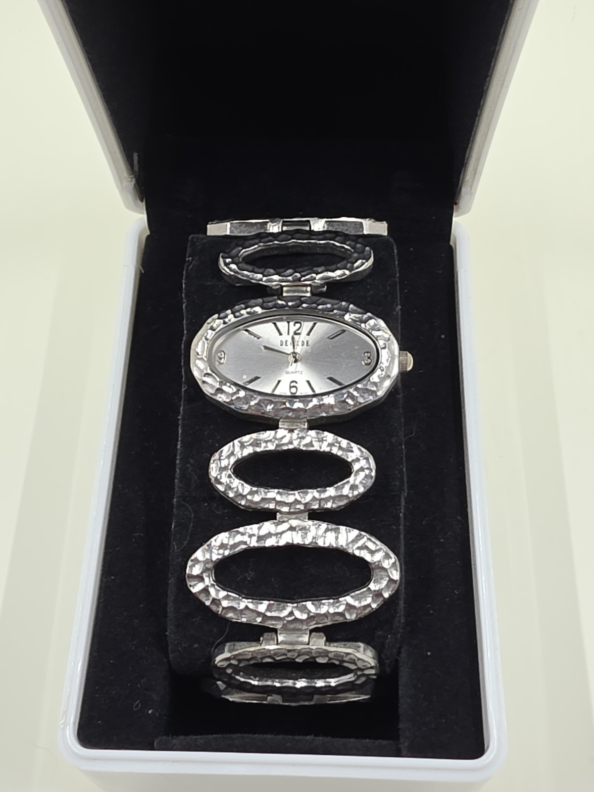Decade Watch Women Stainless Steel Silver Bracelet Style Water Res Battery