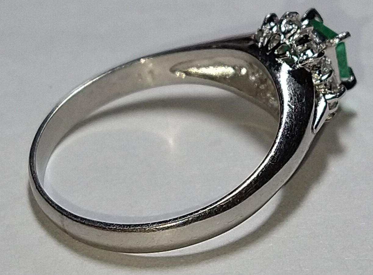 Solid platinum 0.57 carat natural emerald diamond ring 4.5 grams – pt900