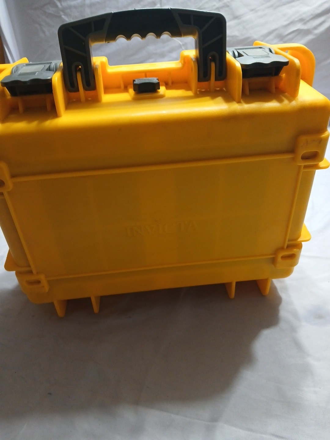 INVICTA 8 SLOT IMPACT Yellow Watch Storage Box Dive Case