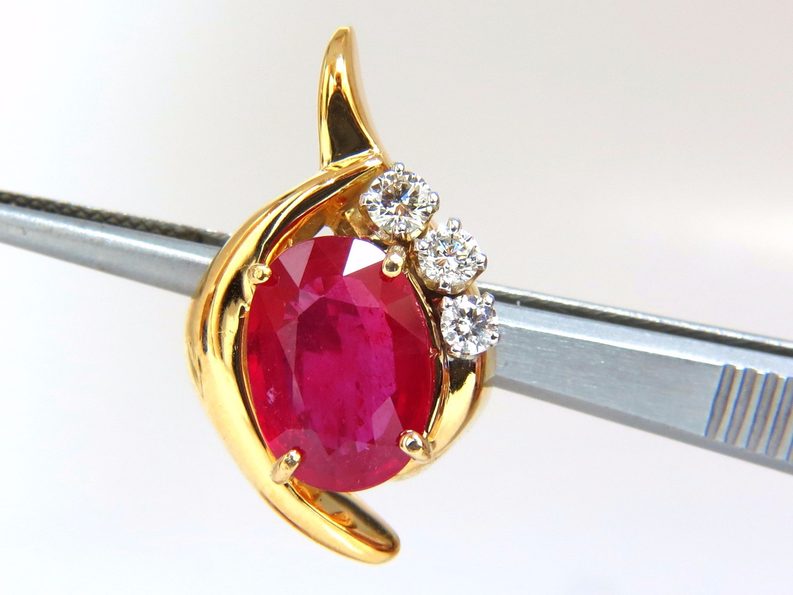 13.00ct Clarity enhanced ruby natural diamond earrings 14kt**