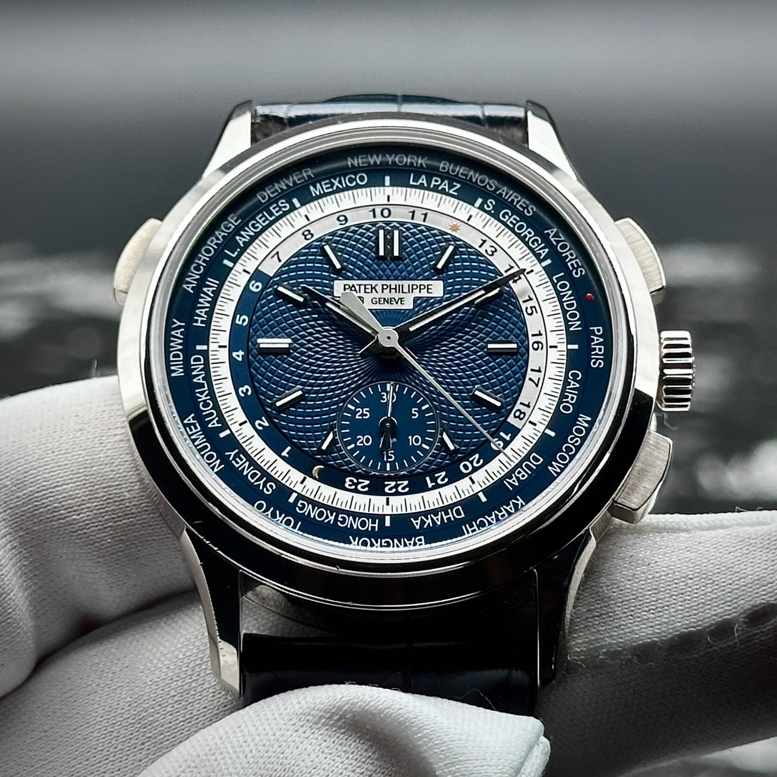 Patek Philippe World Time Flyback Chronograph 5930G White Gold Complete 39.5mm