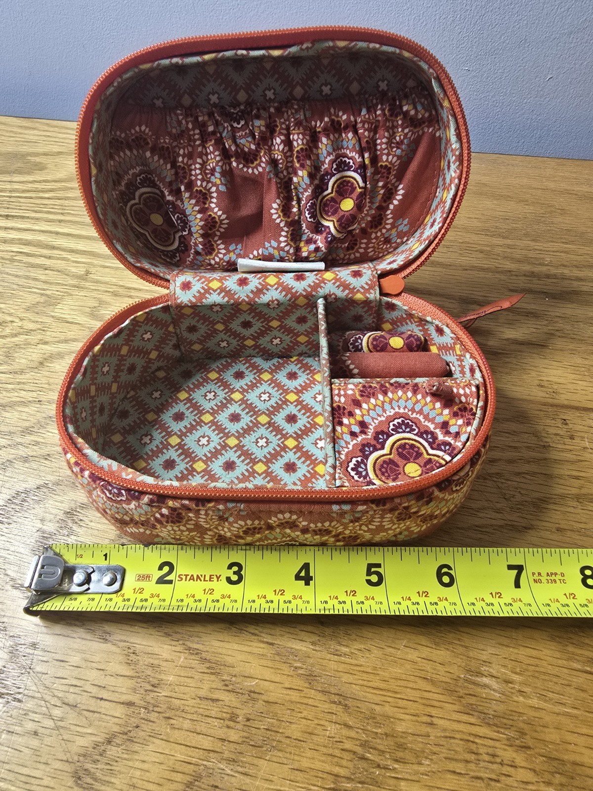 Vera Bradley Retired Coral Pattern Hard Case Zip Travel Jewelry Box-Oval Case