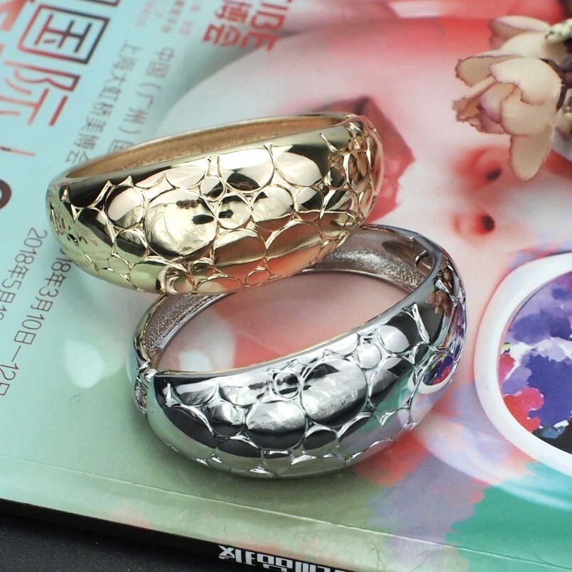 Women Big Bangle Bracelet Statement Cuff Bracelets Punk Rough Surface Jewelry