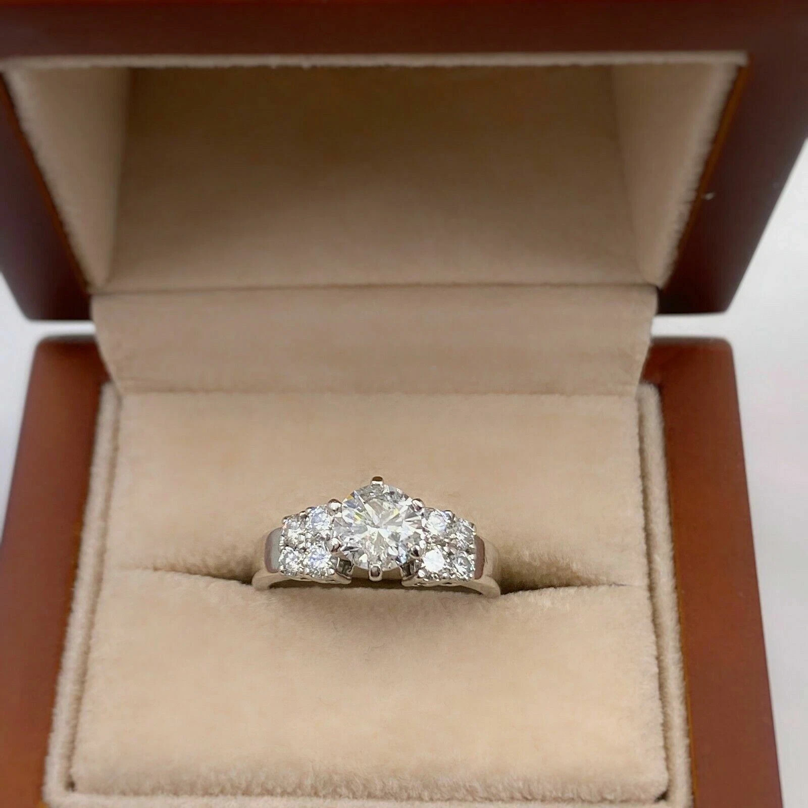 Vintage Style Engagement Ring 925 Sterling Silver 1.5 Ct Round Simulated Diamond
