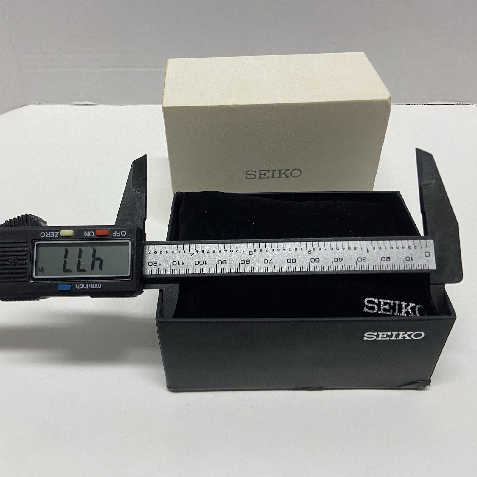 Seiko Presentation Watch Box Case Black & White Cardboard FSSB3E