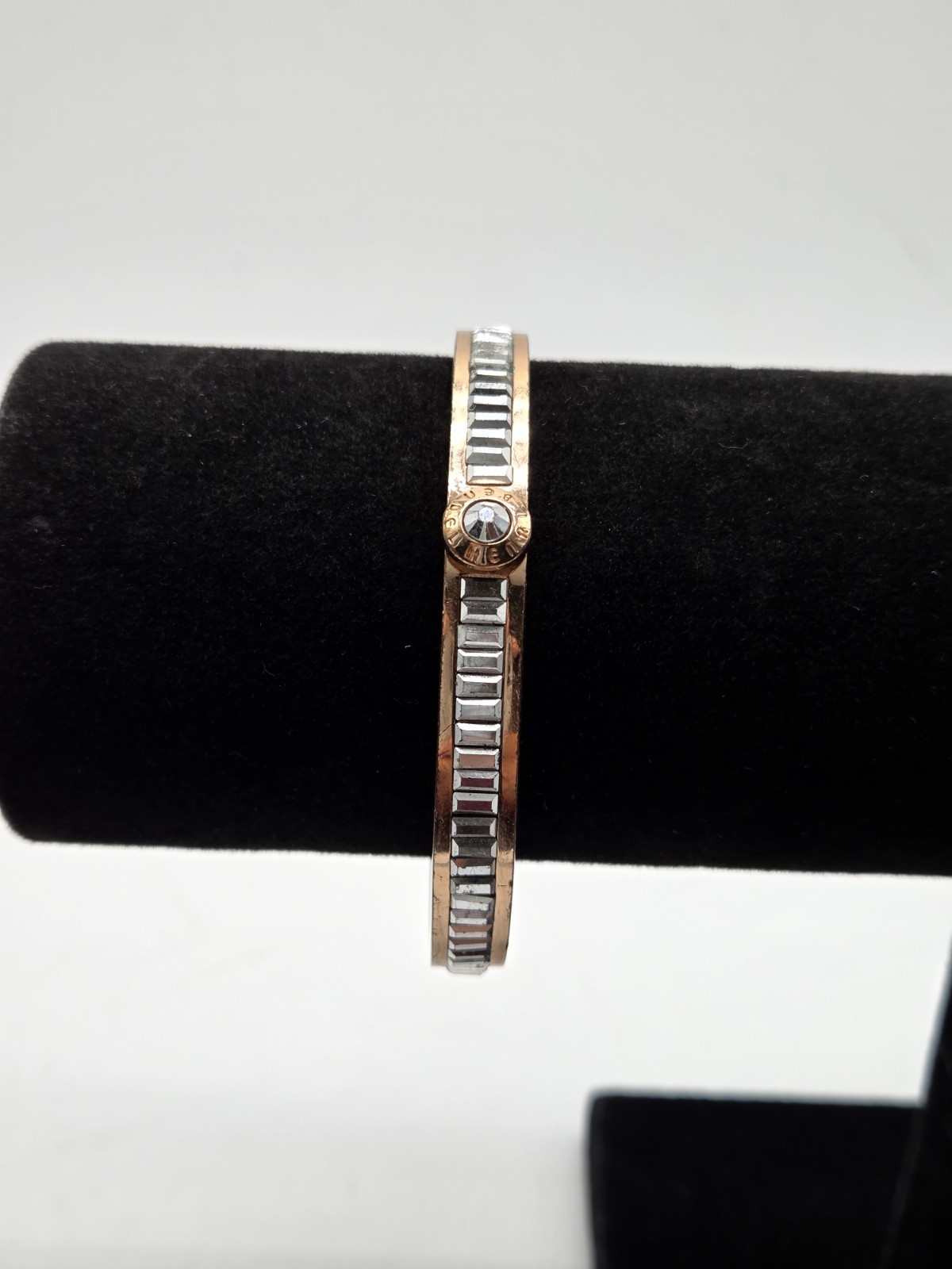 Henri Bendel Rose Gold Tone Hinged Bangle Bracelet Crystal Accent Geometric…