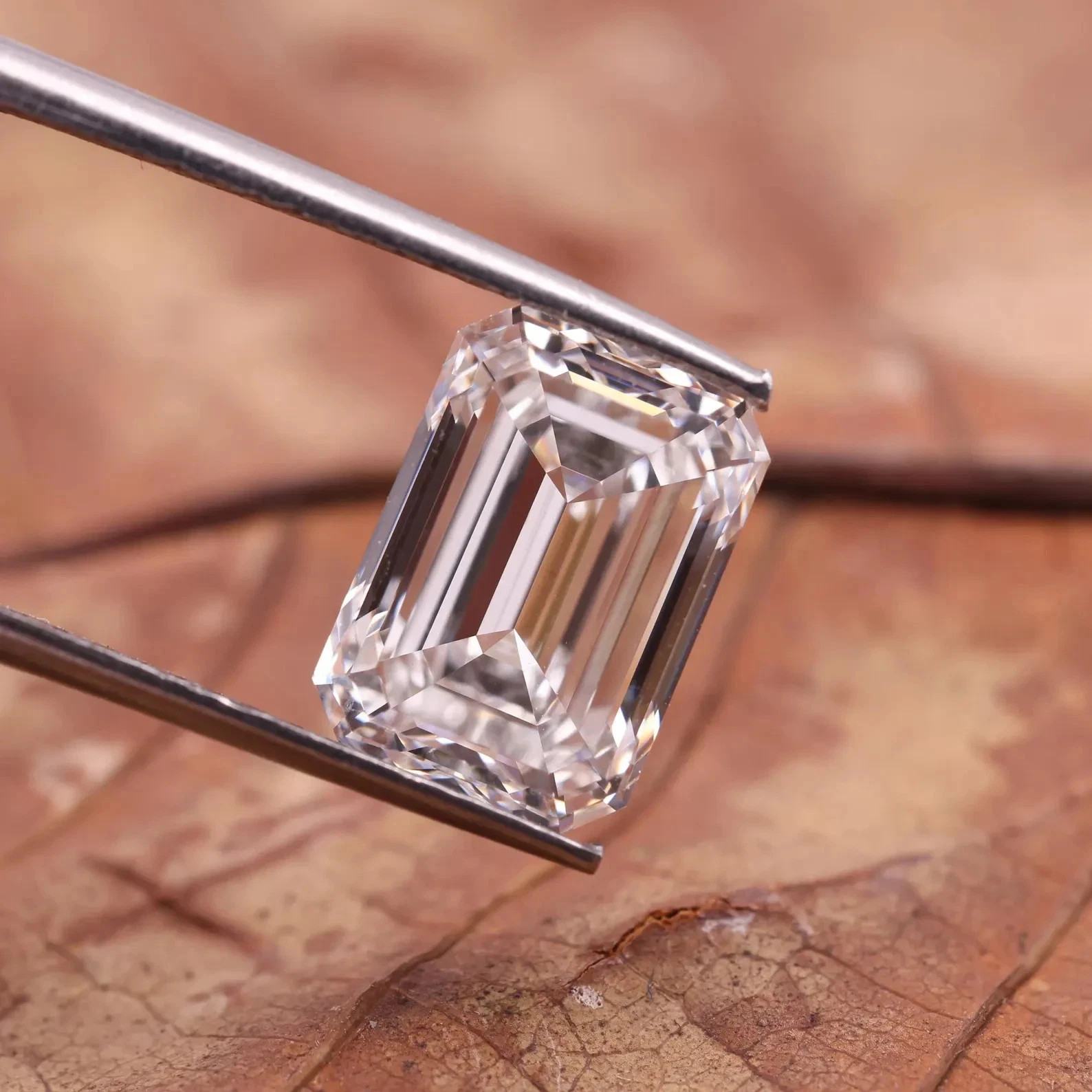 Loose 10.00 Ct Lab-Grown CVD Diamond Emerald Cut Natural D Color VVS1 Certified