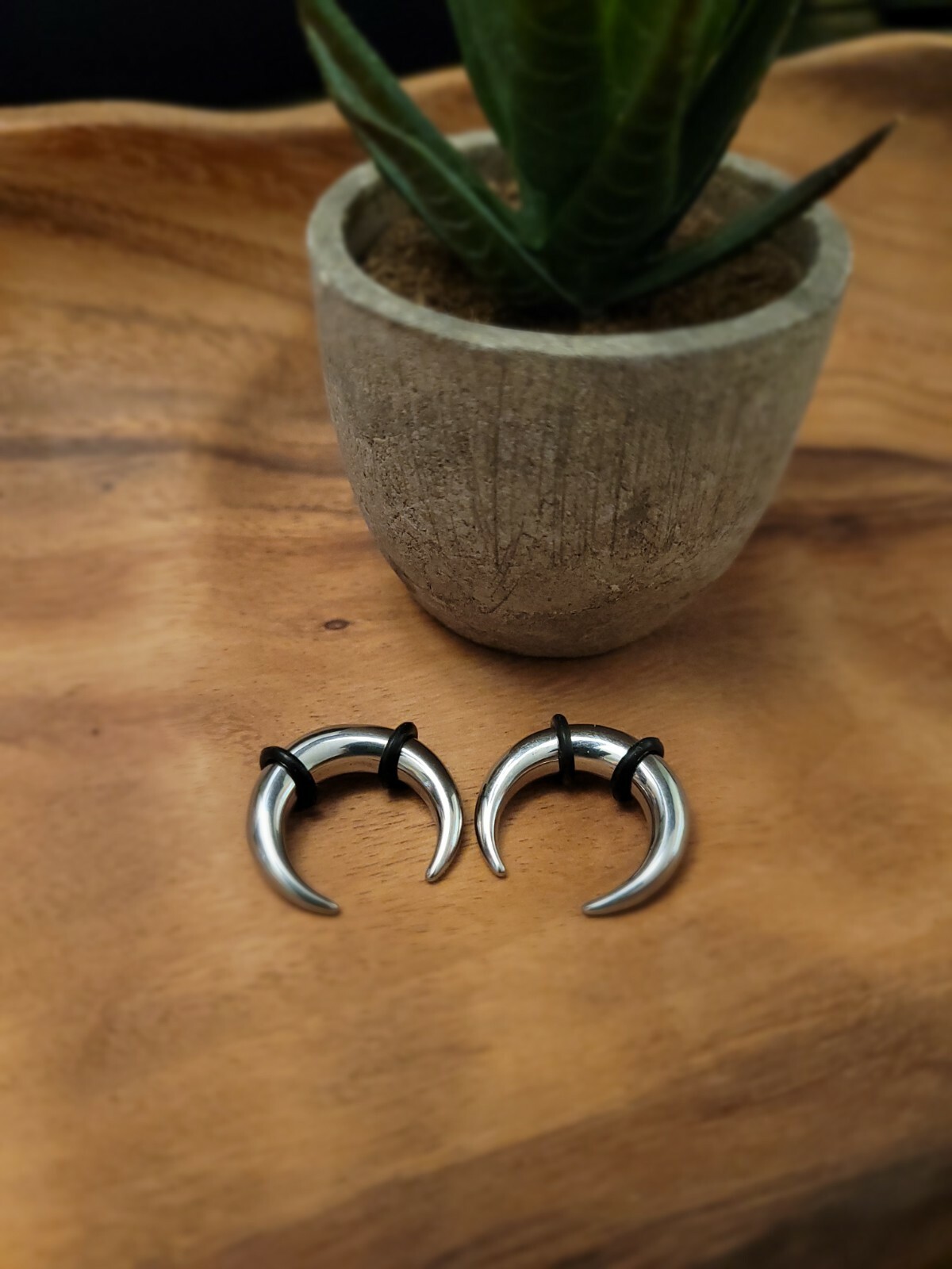 Pair 1g 7mm Steel Tapers Talons Pinchers Horseshoes plugs ear gauges 1 gauge