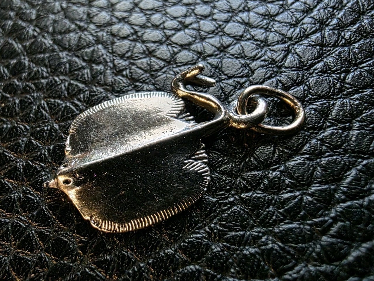 Vintage Stingray Charm Kinney Silver Tone Pendant 3/4″