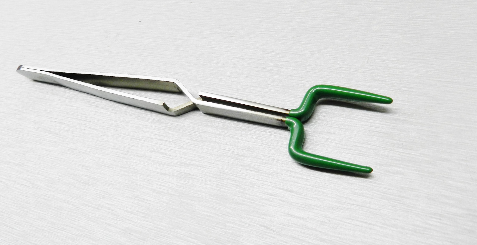 Tweezers Crosslock with PVC Tips Square Parts Holding Self Closing Non Marring