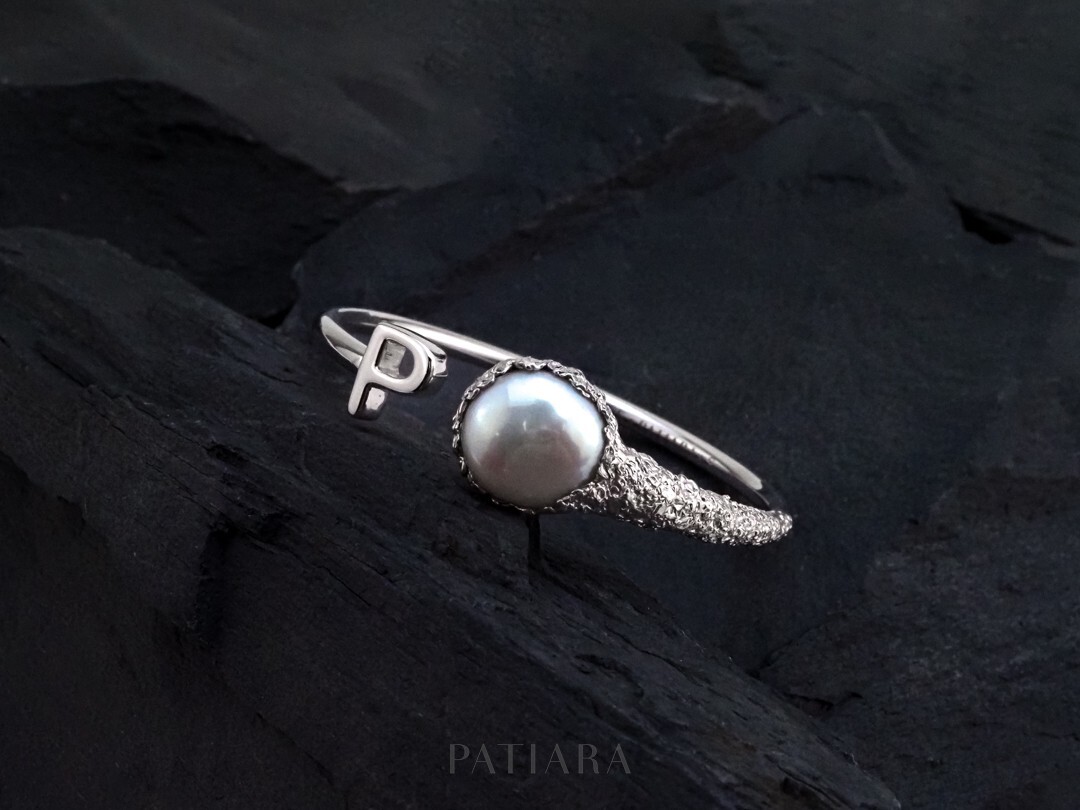 Patiara Women’s Handmade S Alphabet Pearl Bangle White Gold Plated 925Silver