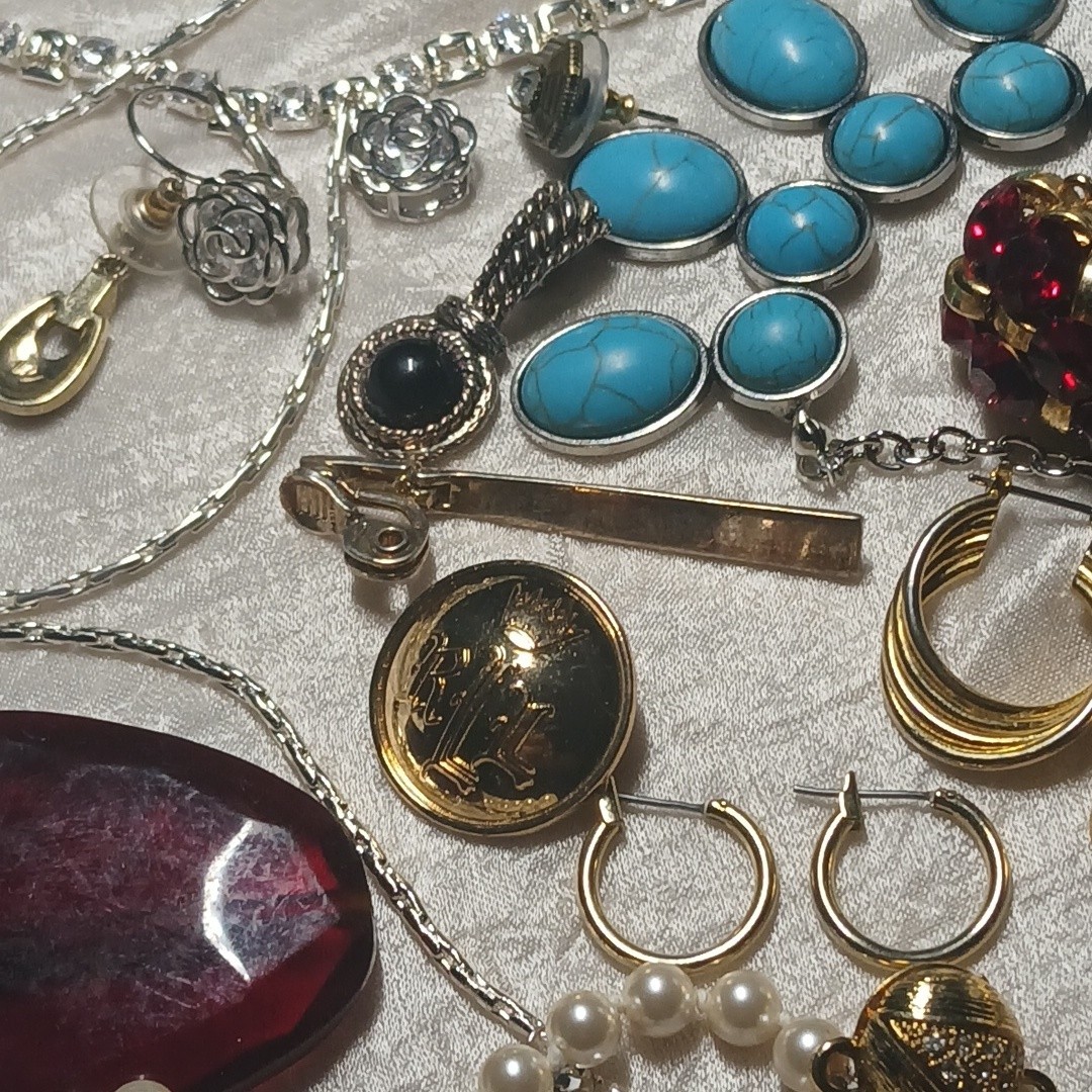 Unsorted Junk Drawer Jewelry Lot Broken Repair Salvage Crafts Pearls Rhinestones
