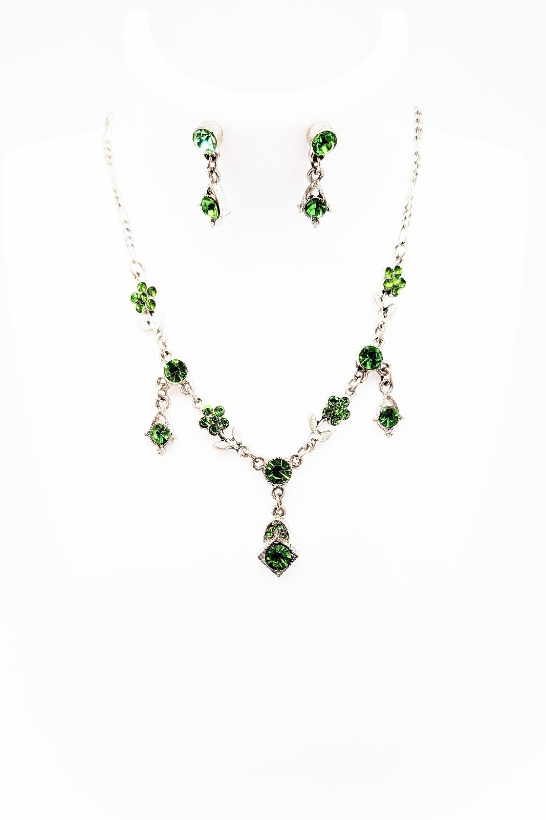 DESIGNER INSPIRED 16 in GREEN MULTI CRYSTAL SILVER TONE FLORAL DROP JEWELRY SET