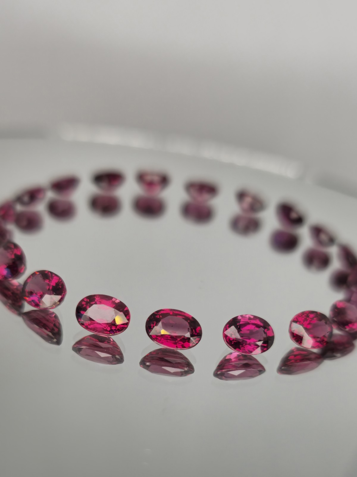 Tanzanian Rhodolite Garnets 22.10 Carat Unheated Oval Cut Natural Gemstones X20✨