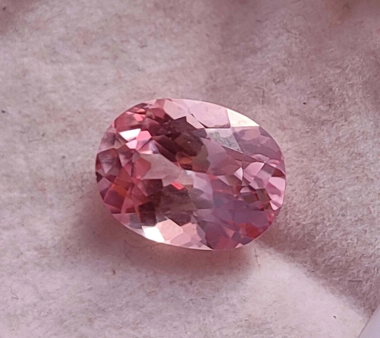 Oval Cut Elegant 13.60 Ct Natural Ceylon Padparadscha Sapphire Loose Gemstone