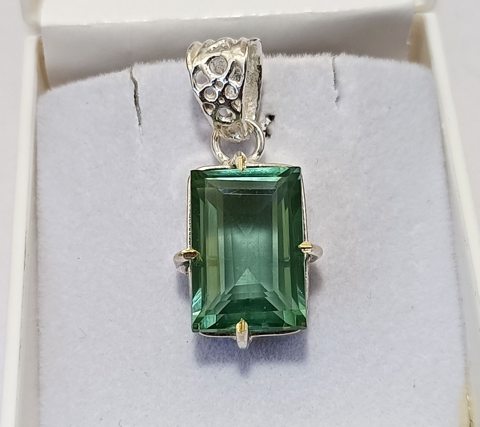 Certified 28.5 Ct Natural Tourmaline Green 925 Silver Pendant Loose Gemstone