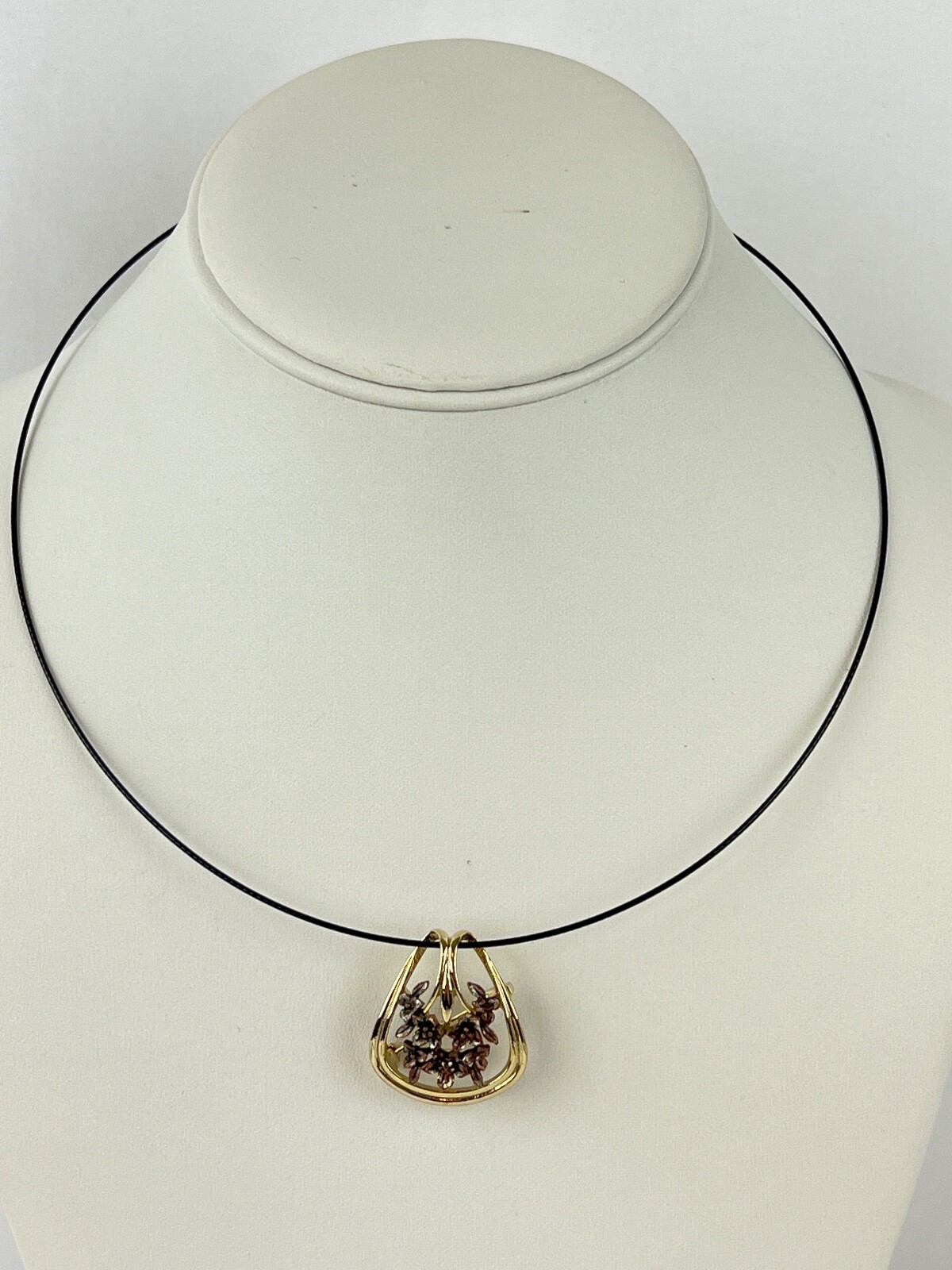 Black Coated Wire Magnetic Choker Necklace w/Open Work Floral Brooch & Pendant