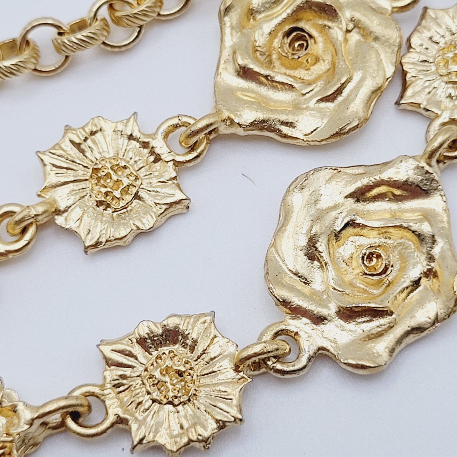 Unique Rose Floral Station Style Bright Gold Tone Sautoir Vintage Necklace Korea