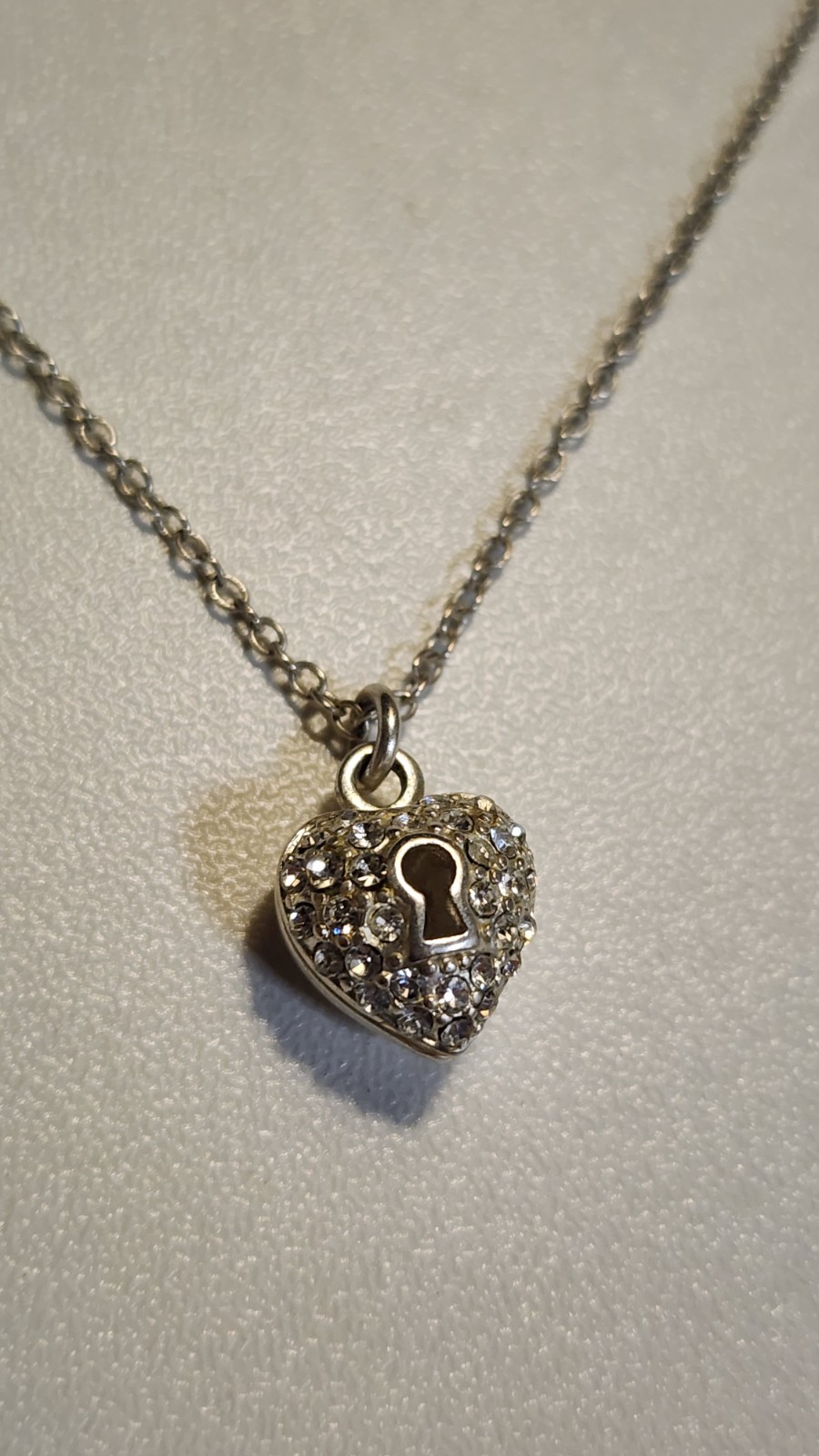 American Eagle AEO Silver Toned Necklace Crystal Rhinestone Keyhole Heart Signed