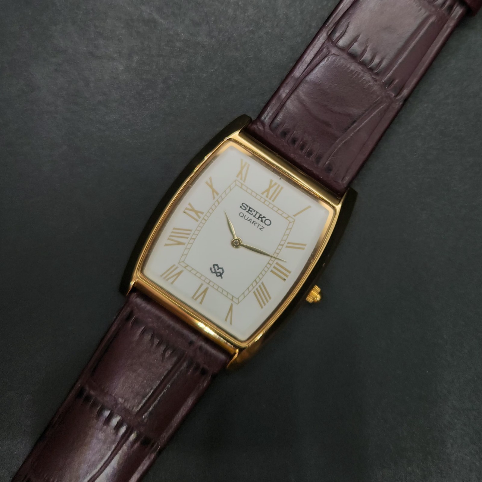 Vintage Seiko Slim Quartz Mens Wrist Watch – Comes With New Battery New Band