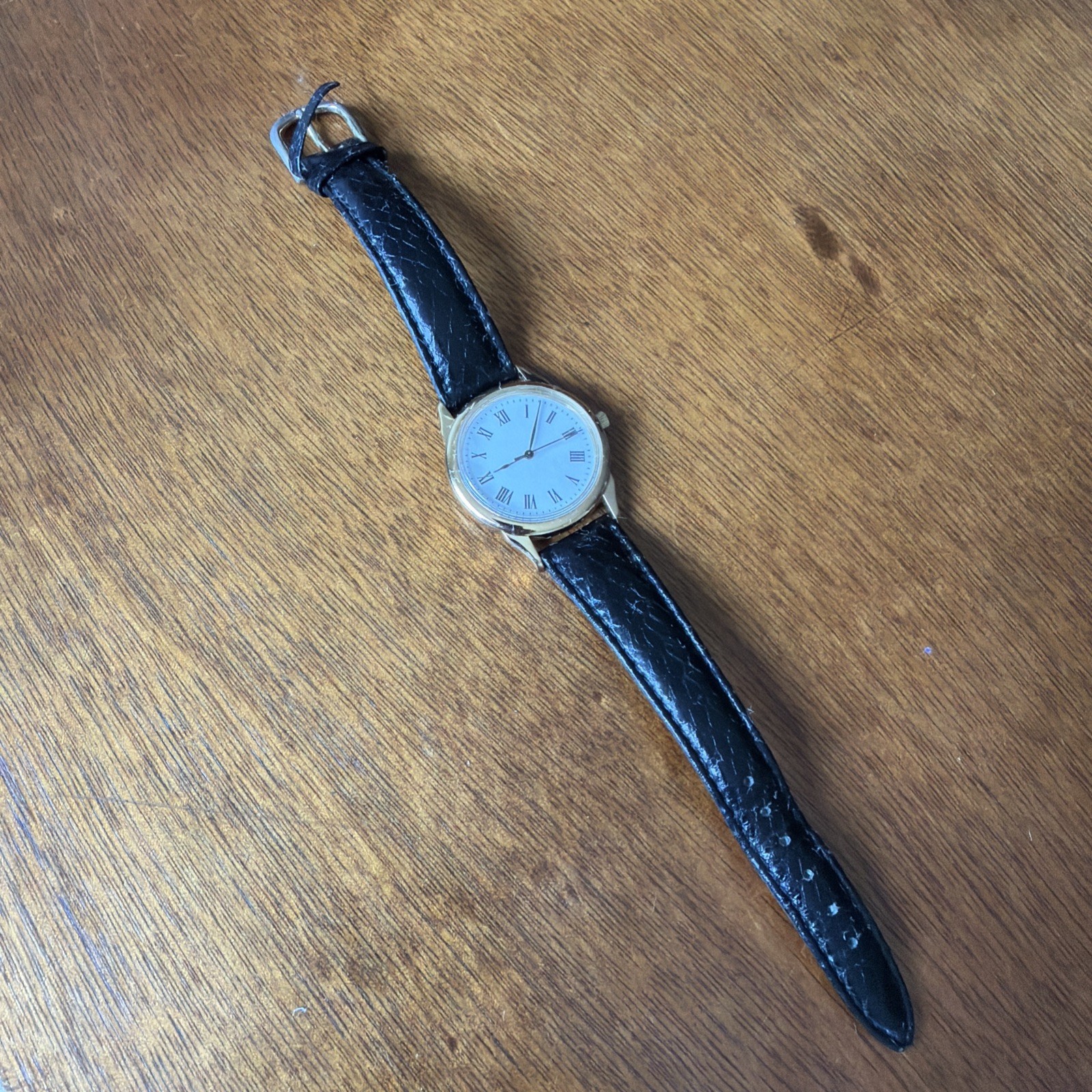 Ultra Cheap Affordable Elegant Simple Watch for Men and Women Quartz Movement