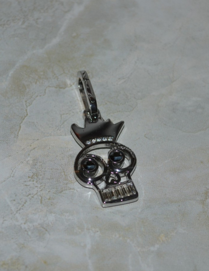 Henri Bendel Influencer Graffiti Skull Charm