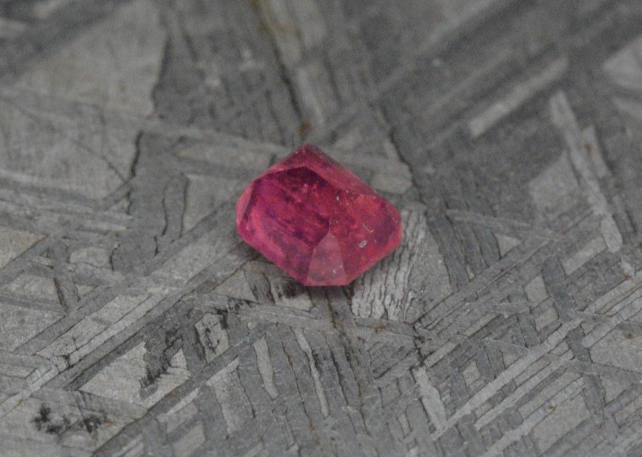 Red Beryl, Red Emerald, Bixbite Gemstone, Wah Wah Mountains, Utah 0.15 ct