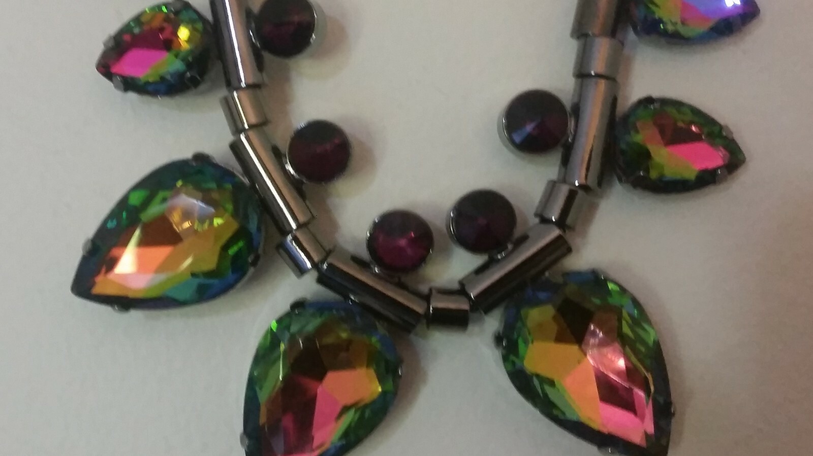 Taking Shape Jewels Vern Necklace 50 cm Long Slide Toggle Crystal Metal BNWT