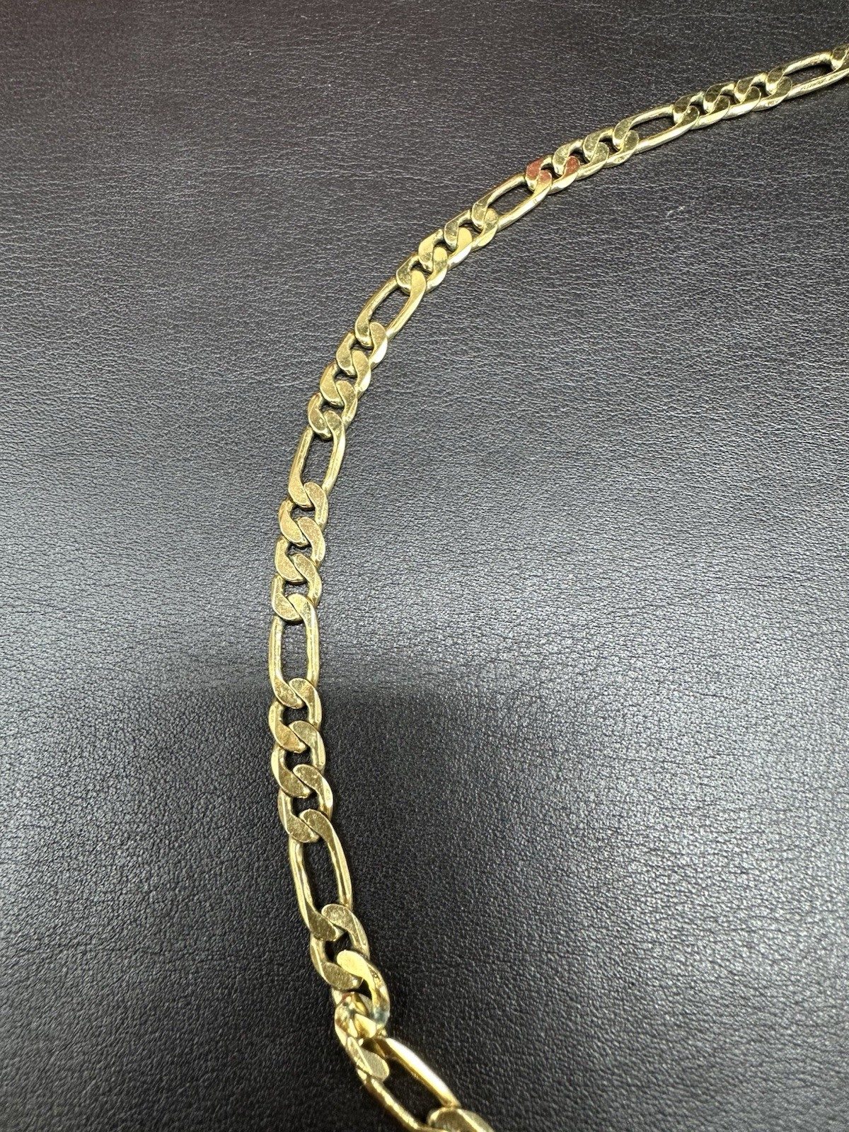 Vintage Gold Tone FIGARO Flat Link Chain Necklace 18.5 Inches Excellent Cond