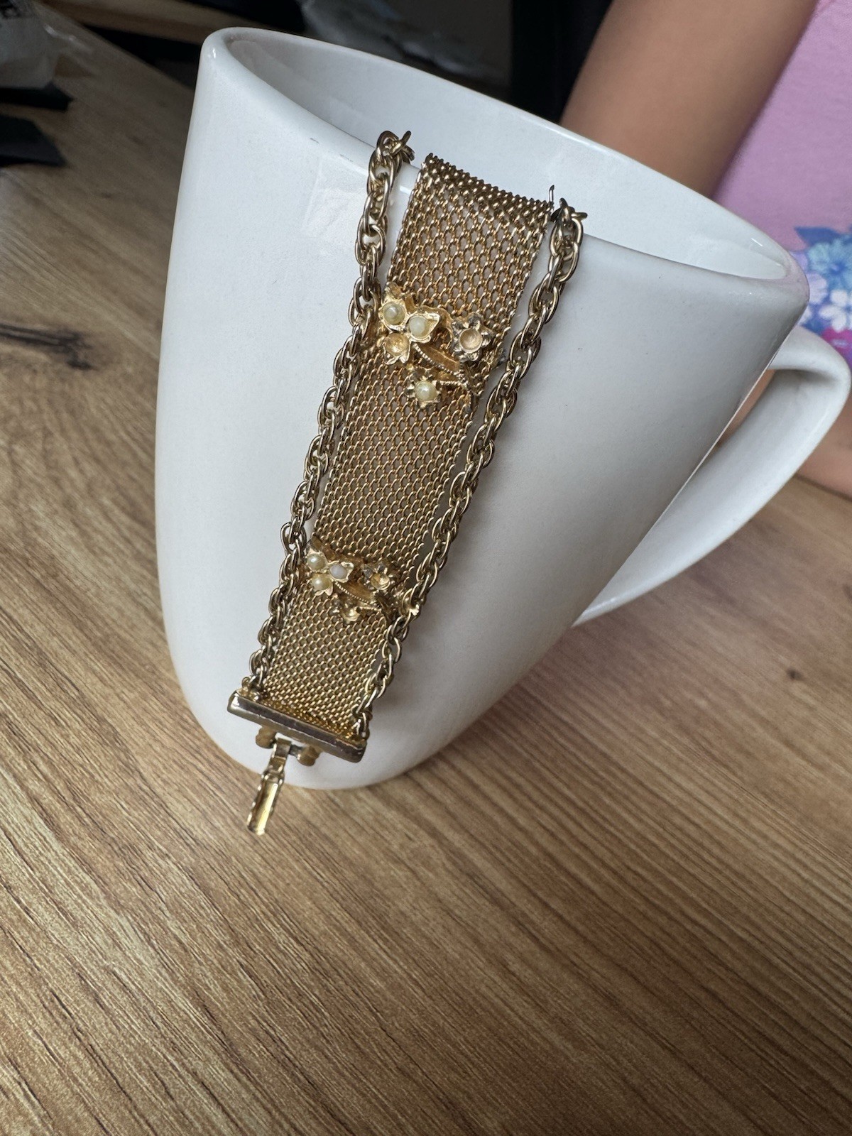 Goldette N.Y.C. Gold Tone Mesh Chain Bracelet Pearl Charms Signed Box 7 in