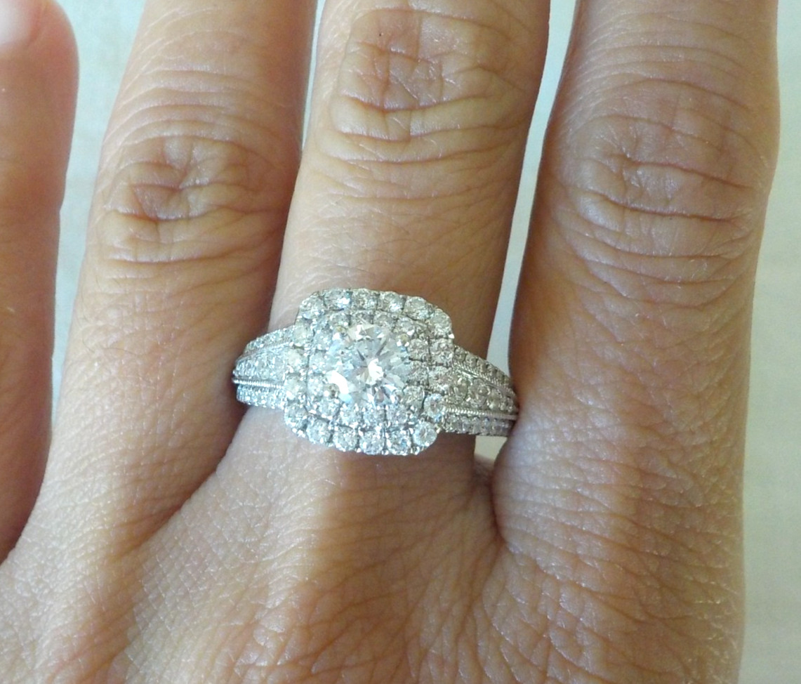 Dazzling 14K White Gold 0.55c Solitaire Diamond Halo Ring -5.84 gm, Sz 8, 1.29ct