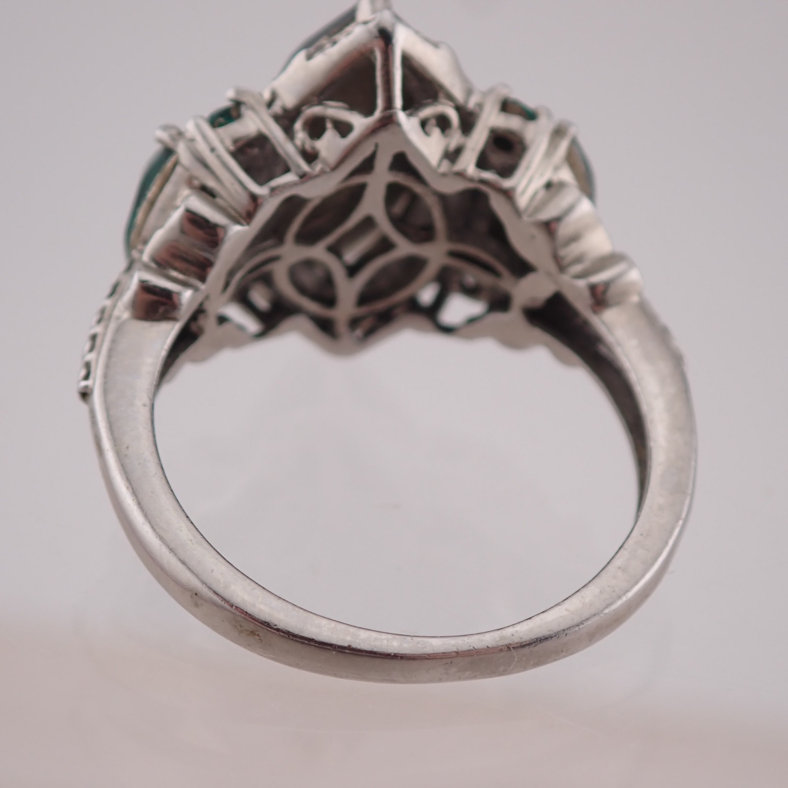 VTG Karis STS Green Marquise Crystal w Accents Silver Tone Size 7