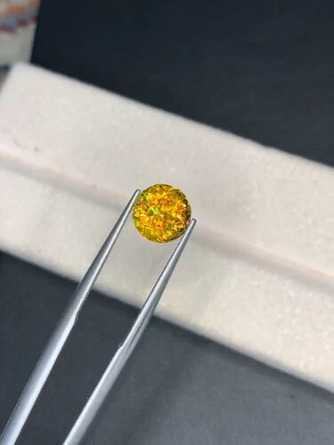 2.00 Ct Natural Full Fire Sphene Titanite Round Cut Gemstone For Jewellery