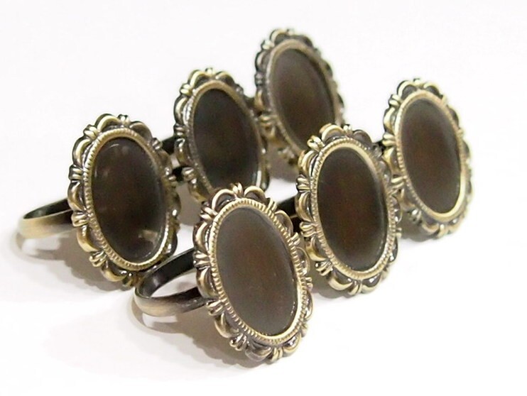 8 of 18x13mm Antique Gold Adjustable Closed Loop Scalloped Ring Settings