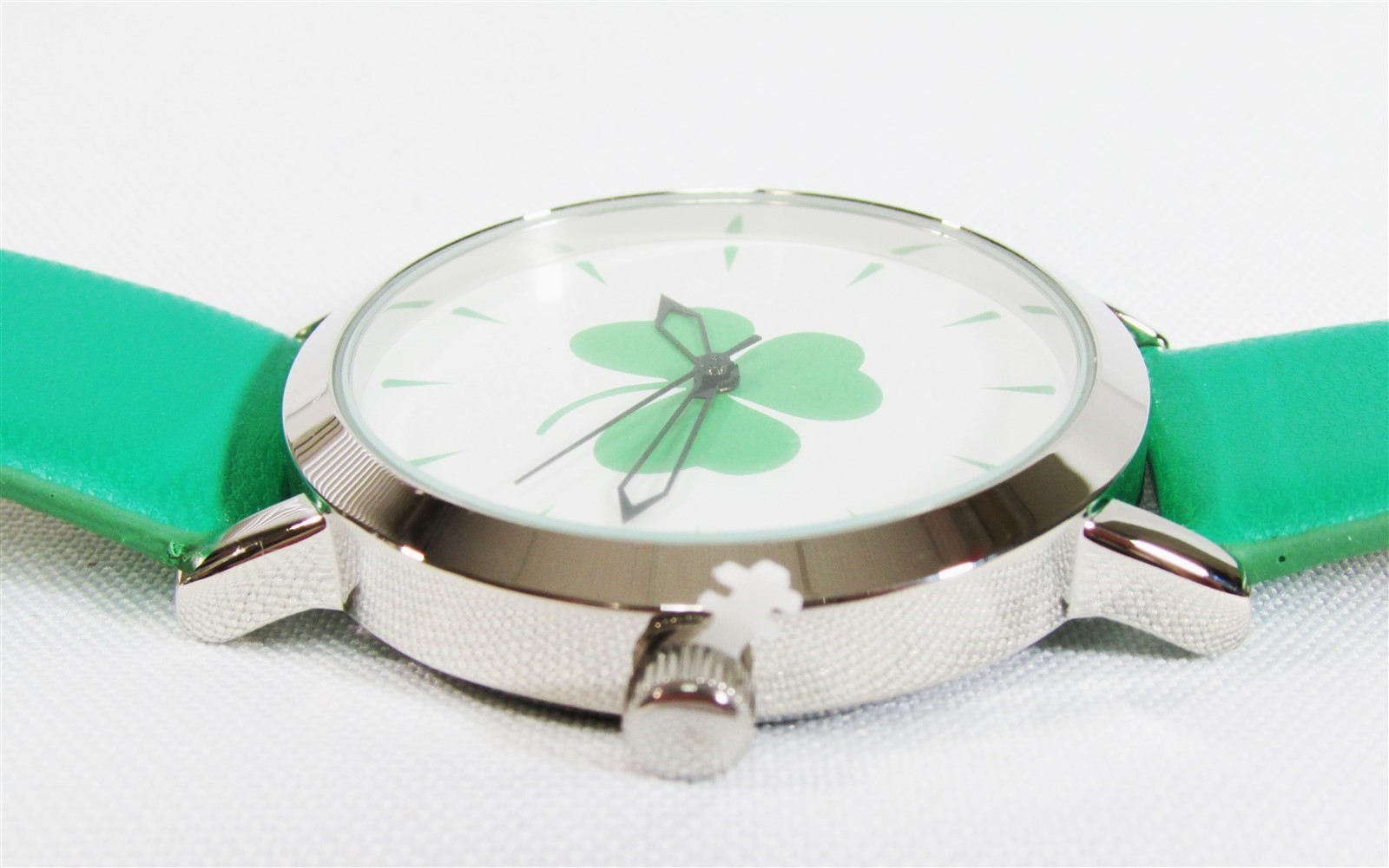 Shamrock Clover Leaf Watch Unisex Irish Wristwatch St. Patrick’s Day Gift Green